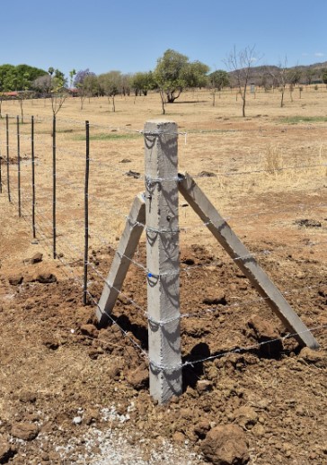 Precast Fence Image 7